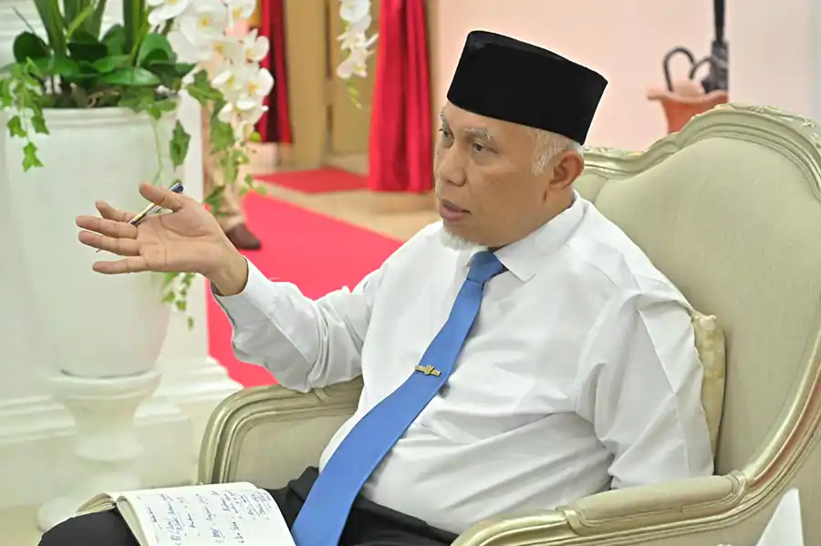 Gubernur Mahyeldi Keluarkan Instruksi Keras, Perintahkan Bupati-Wali Kota Tertibkan Tambang Ilegal