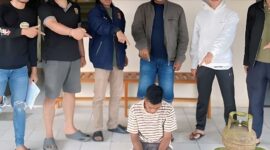 Polisi Tanah Datar menangkap pria berinisial AS yang mencuri tabung gas LPG dan bawang dengan cara membobol warung.  (Ist.)