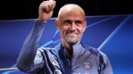 Luis Enrique meraih Johan Cruyff Trophy 2025 sebagai pelatih terbaik usai antar PSG raih treble winners.