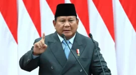 Presiden Prabowo Subianto telah mengesahkan kenaikan gaji bagi ASN, TNI/Polri, dan pejabat negara tahun ini, sebagai bagian dari delapan program prioritas.