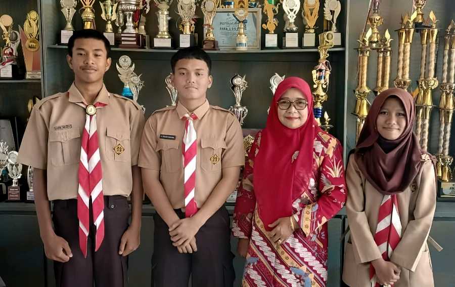 Tiga Siswa MAN 3 Padang Melaju ke OMI 2025 Tingkat Provinsi Sumbar