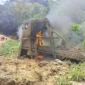 Ilustrasi - Petugas Polres Pasaman memusnahkan alat yang digunakan untuk aktivitas tambang emas ilegal.