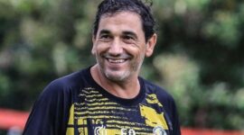 Eduardo Almeida. Andre Rosiade mengumumkan pemecatan pelatih Semen Padang FC Eduardo Almeida melalui media sosial. (Ist.)