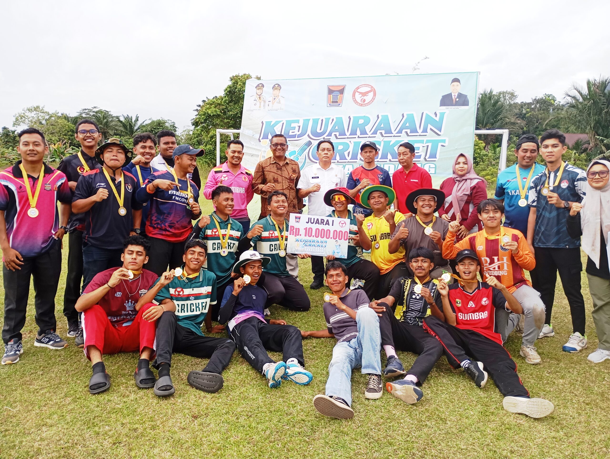 Tim Cricket Labuah Gajah Sukses Menjuarai Kejuaraan Cricket Piala Walikota Padang ke II