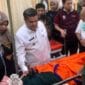 Bupati Agam Benni Warlis memantau penanganan korban dugaan keracunan siswa usai menyantap menu MBG, Rabu (1/10/2025). (Foto: Diskominfo Agam)
