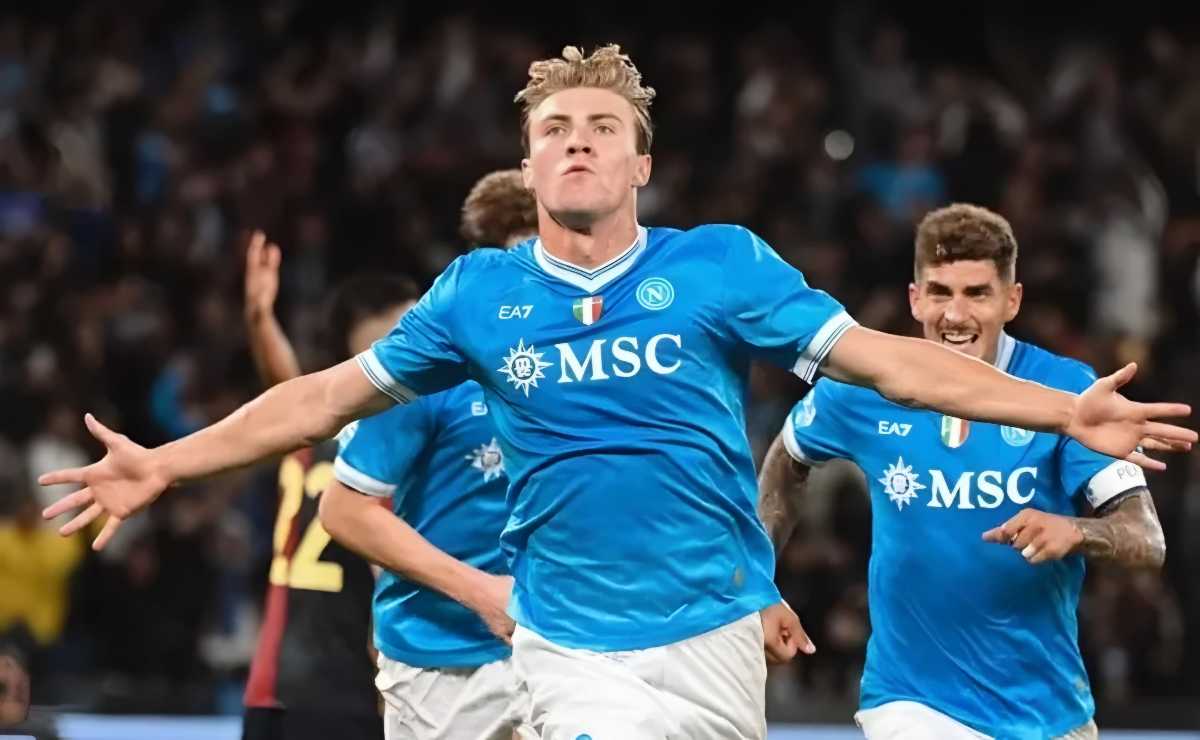 Hasil Liga Italia Tadi Malam: Napoli dan Roma Berbagi Puncak, Derby Italia Tanpa Gol
