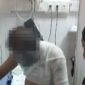 Pengemudi ojek online Stevens Charles Ricky menjalani perawatan di RSUD dr. Mohammad Zyn, karena mengalami luka bakar serius dalam aksi pembegalan. (Ist.)