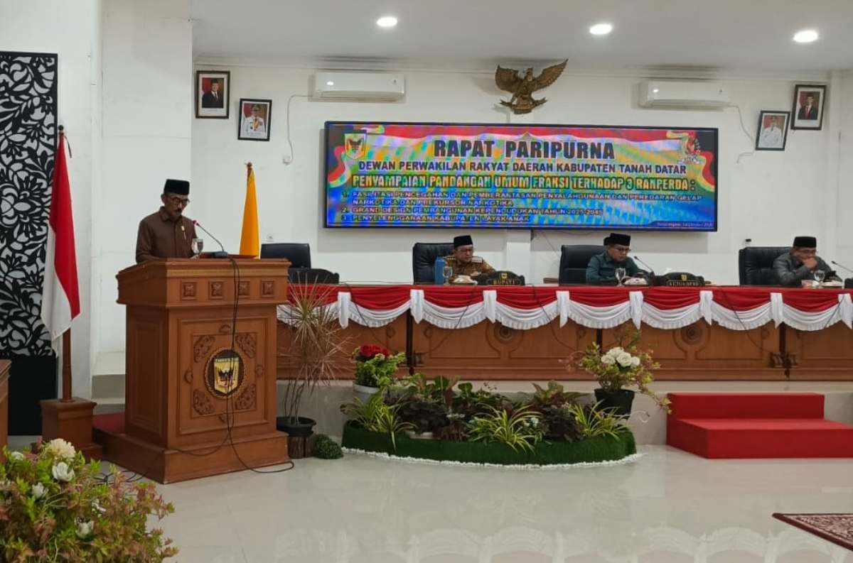 Rapat Paripurna DPRD Tanah Datar, Safril: Menangkap Pemakai Bukan Prestasi, Putus Jaringan Narkoba Baru Kemenangan