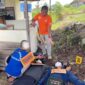 Suasana rekonstruksi kasus pembunuhan berencana yang digelar di halaman Mapolres Solok Selatan, memperagakan 72 adegan yang dilakukan pelaku KB terhadap korban IL dan LB. (Ist.)