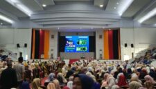 Seminar “Great Teacher” yang diikuti ribuan guru di Auditorium UIN Mahmud Yunus Batusangkar, Jumat (11/10/2025). (Foto: Mardoni Saputra)
