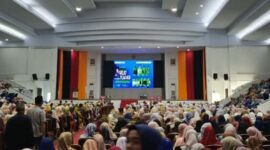 Seminar “Great Teacher” yang diikuti ribuan guru di Auditorium UIN Mahmud Yunus Batusangkar, Jumat (11/10/2025). (Foto: Mardoni Saputra)