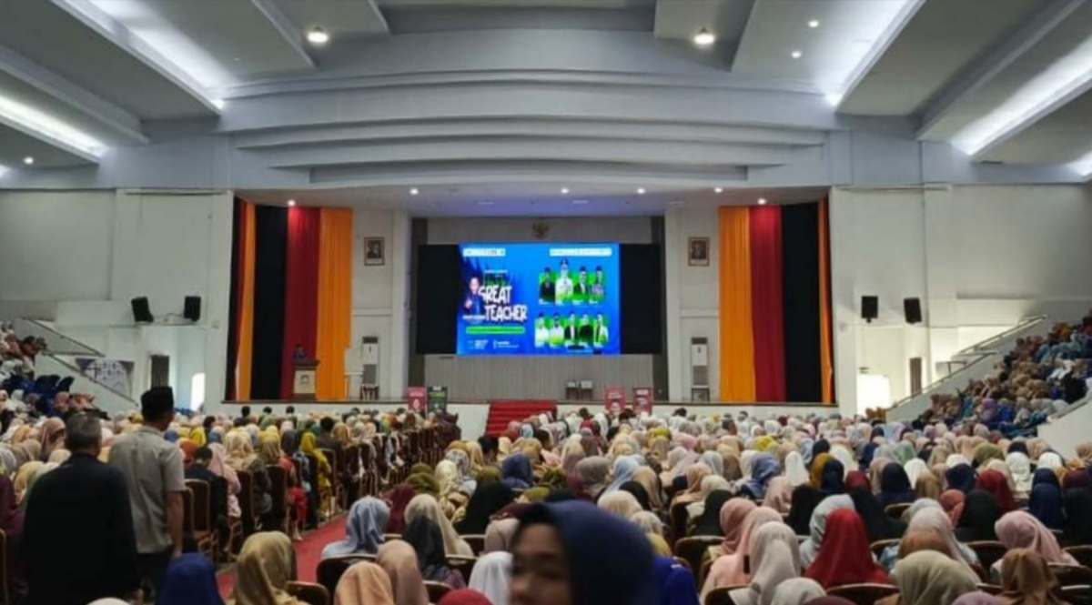 Sekda Tanah Datar Ajak Guru Terapkan Ilmu dari Seminar ‘Great Teacher’