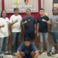 Tersangka pencurian di UPTD BPBALP Painan berinisial DA (33) diamankan petugas Satreskrim Polres Pesisir Selatan usai ditangkap di Kota Padang, Jumat (17/10/2025). (Foto: Polres Pesisir Selatan)