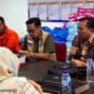 Tim SAR Gabungan melakukan rapat evaluasi di Posko Tanggap Darurat, Padang Panjang, Sabtu (6/12/2025). Dengan sisa empat hari masa tanggap darurat, tim didorong untuk memaksimalkan pencarian korban hilang di kawasan Jembatan Kembar.