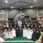 Kapolda Sumbar Irjen Pol Djati Wiyoto Abadhy foto bersama pengurus dan jemaah Masjid Muhsinin usai menggelar program Ngopi Subuh di Rimbo Kaluang, Kecamatan Padang Barat, Kota Padang.