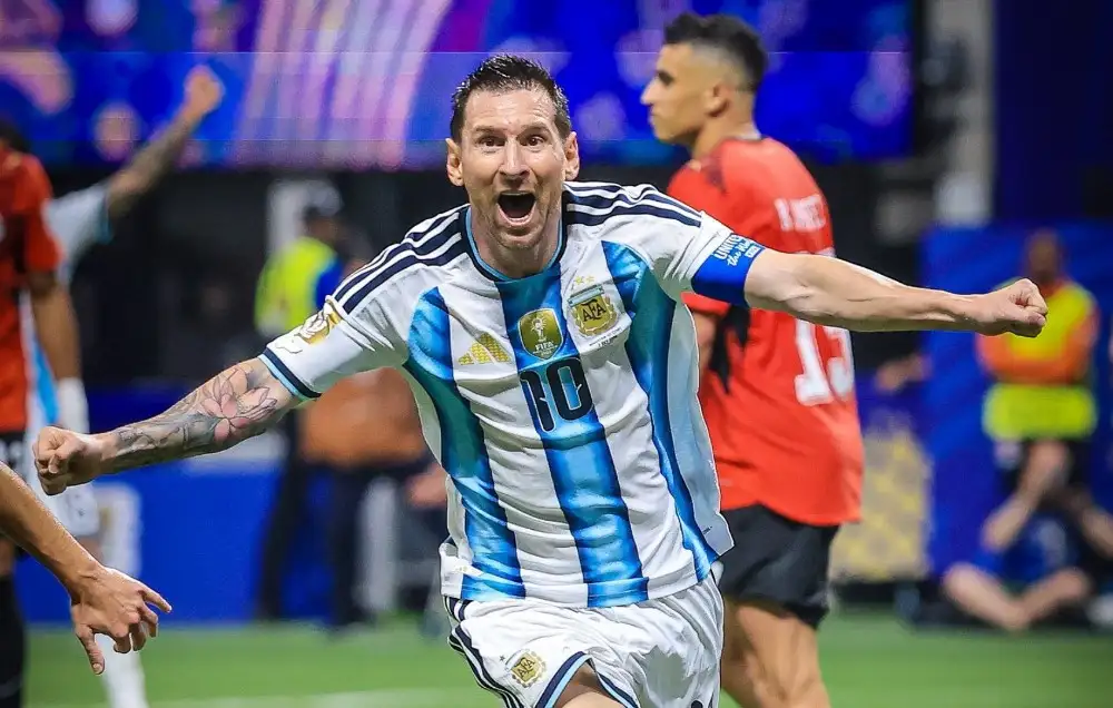 Dari Gagal Penalti Jadi Pahlawan! Messi Bangkit, Argentina Selamat dari Mimpi Buruk Mesir