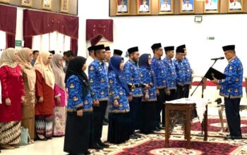 Delapan Pejabat Pemprov Sumbar Dilantik, Sekda: Pemimpin Dihormati karena Kinerja, Bukan Jabatan