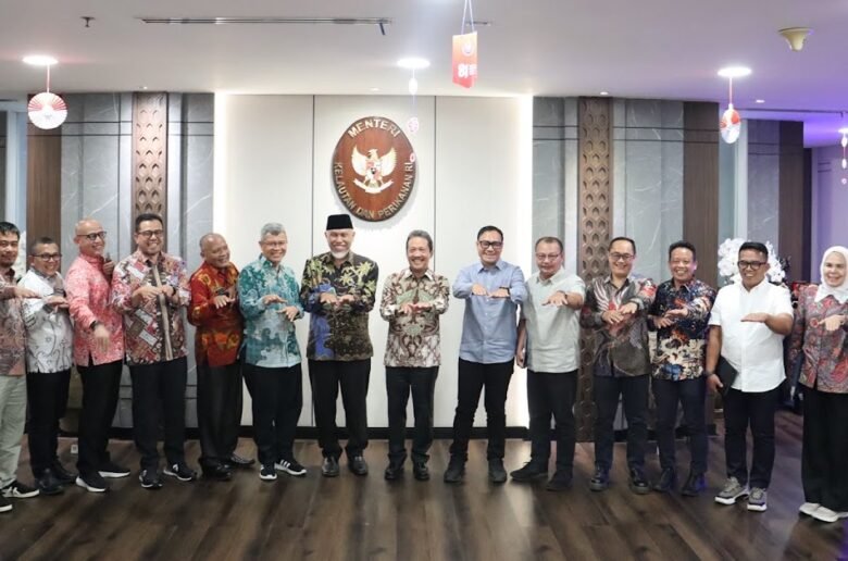 Menteri KKP Respons Positif Usulan Pemprov Sumbar Jadikan Mentawai Sebagai Menteri KKP Respons Positif Usulan Pemprov Sumbar Jadikan Mentawai Sebagai Kawasan Tambak Udang Terintegrasi
