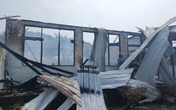 Amukan Si Jago Merah Hanguskan Empat Ruang SMP Angkasa Padang