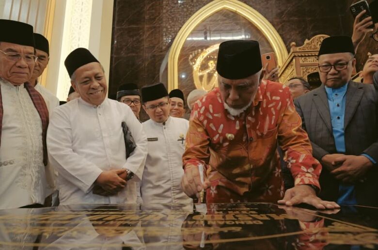 Gubernur Resmikan Masjid Ahmad Karim SMKN 1 Bukittinggi, Perkuat Pendidikan Karakter dan Ketangguhan Bencana