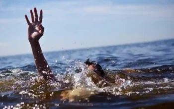Pelajar SMP Hilang Terseret Arus Sungai Batang Arau saat Hukan Deras