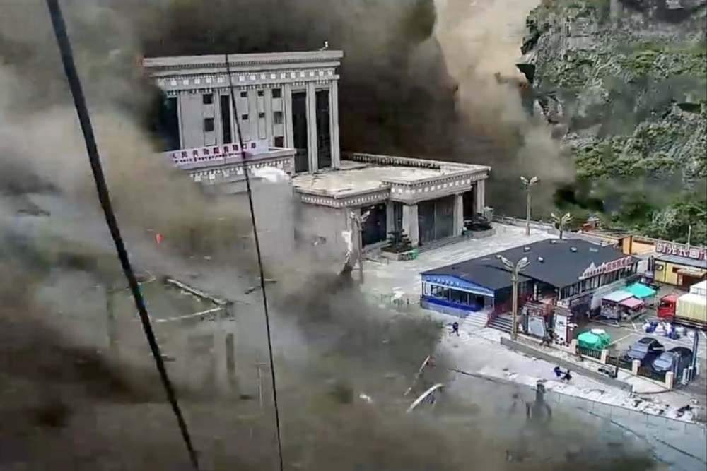 Banjir Bandang Dahsyat Nepal-Tibet: Lebih Dari 750 Orang Tewas, 3.000 Hilang