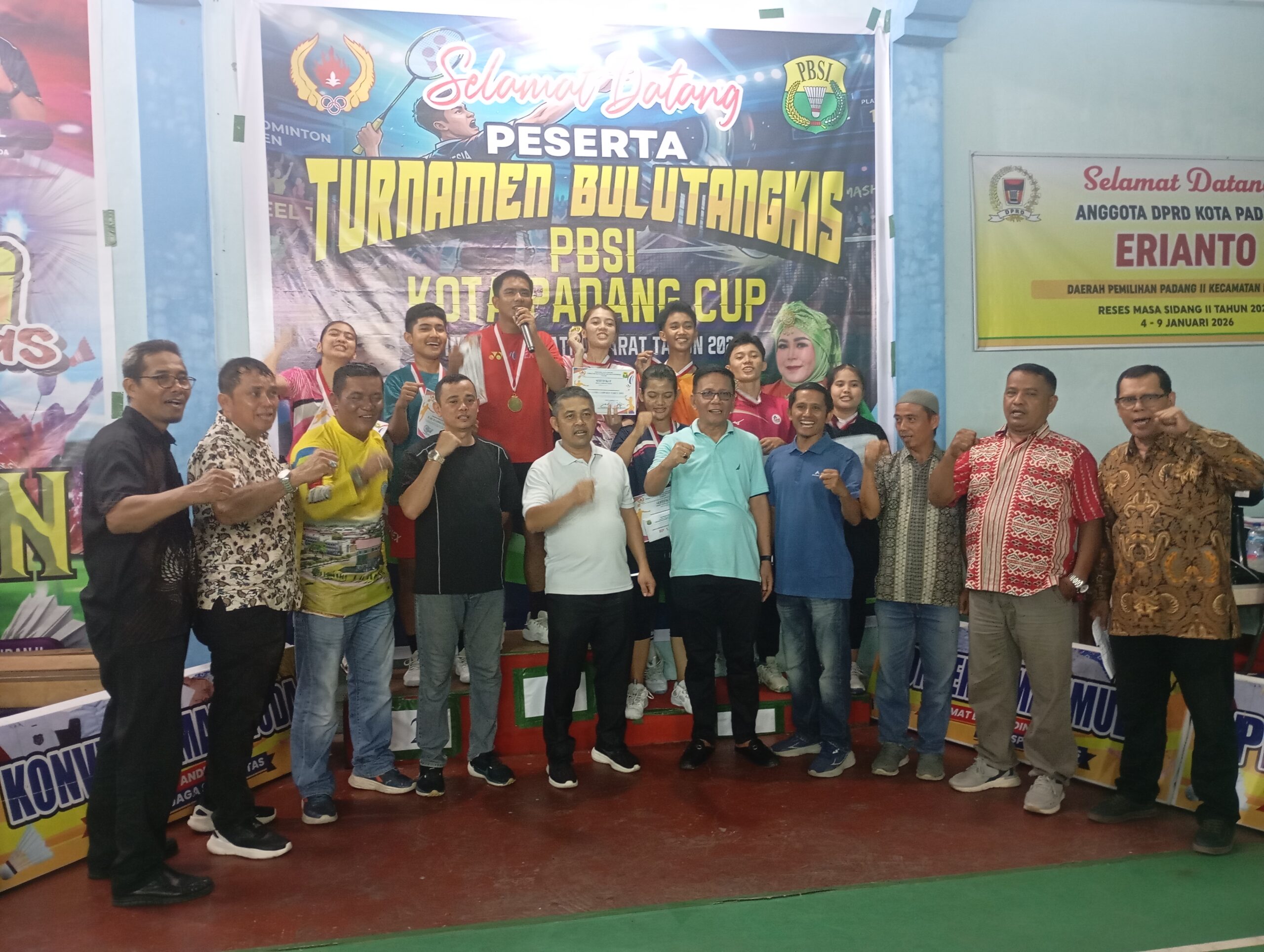 Turnamen Bulutangkis PBSI Kota Padang Cup Resmi Ditutup Ketua KONI Erianto 