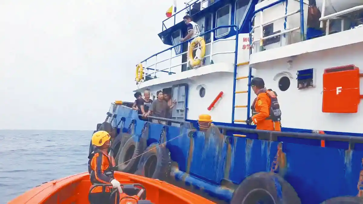 Tugboat Symphony Terbakar di Padang, ABK Tewas Terjebak di Kamar Mesin