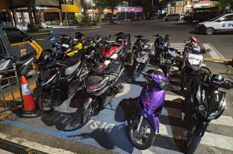 Kendaraan roda dua yang diamankan saat penyisiran operasi KRYD di wilayah hukum Polresta Padang.
