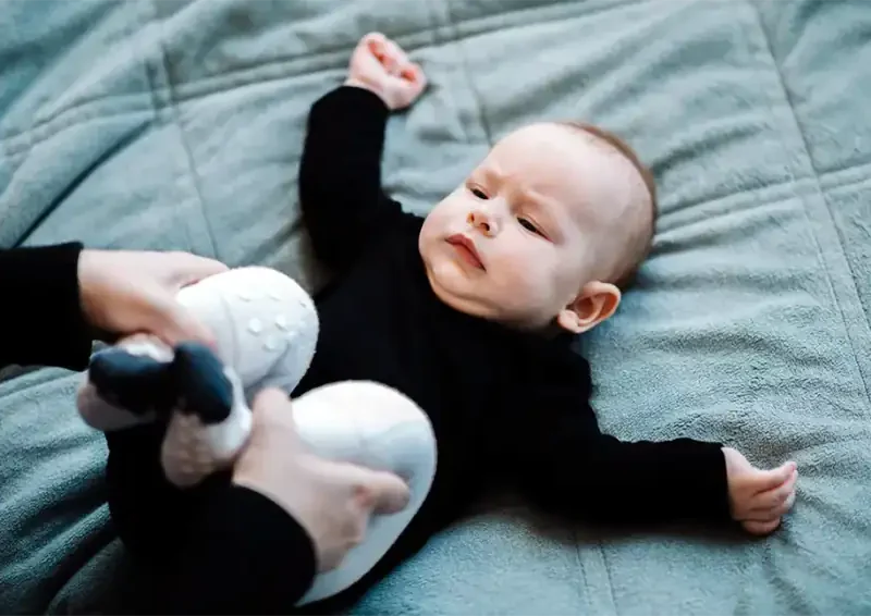 Cara Mengatasi Sakit Perut pada Bayi Tanpa Panik