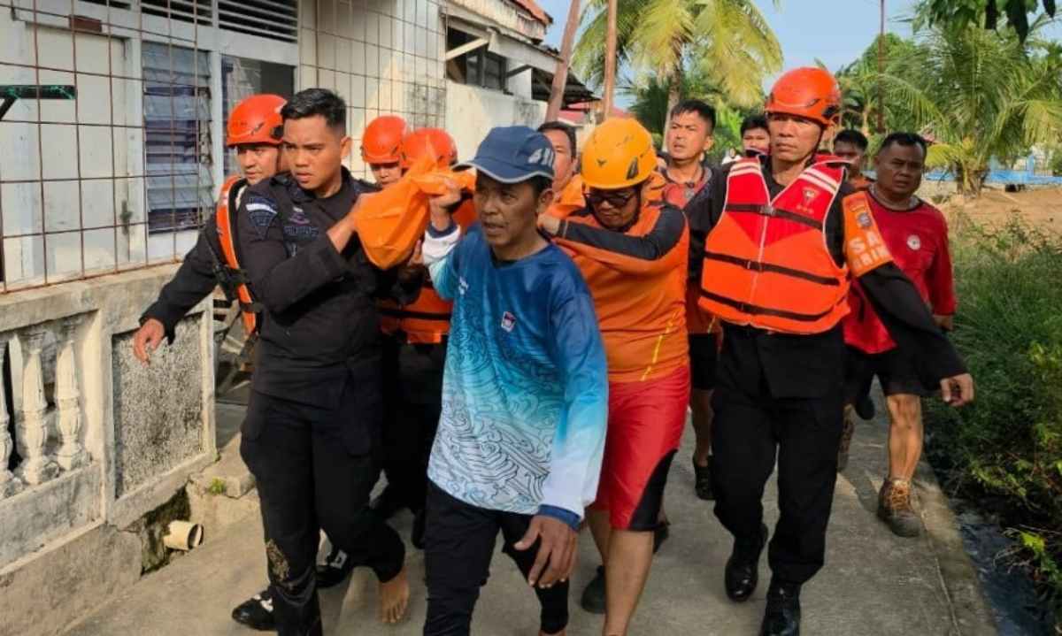 Tim SAR Temukan Jasad Bocah yang Hanyut di Air Tawar Barat Padang