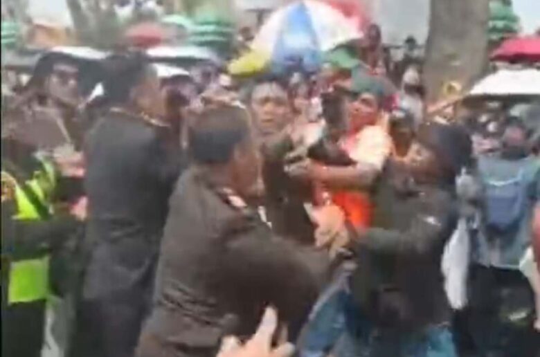 karnaval 17 agustusan ricuh