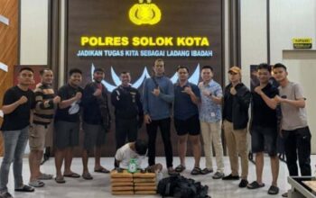 Nekat Tancap Gas dari Hadangan Polisi, Kurir Narkoba Ditangkap Bersama 10 Kg Ganja