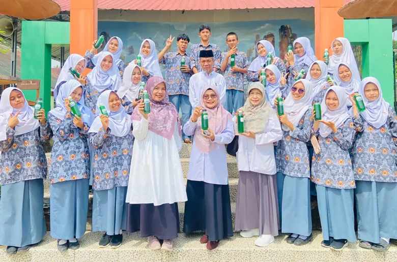 sabun cuci piring MAN 3 Padang OSIM 3 Shine