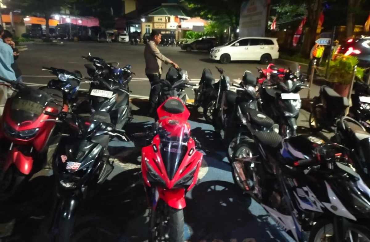 Timsus Bravo Polresta Padang Jaring Puluhan Motor Brong dan Bekuk Pengedar Sabu