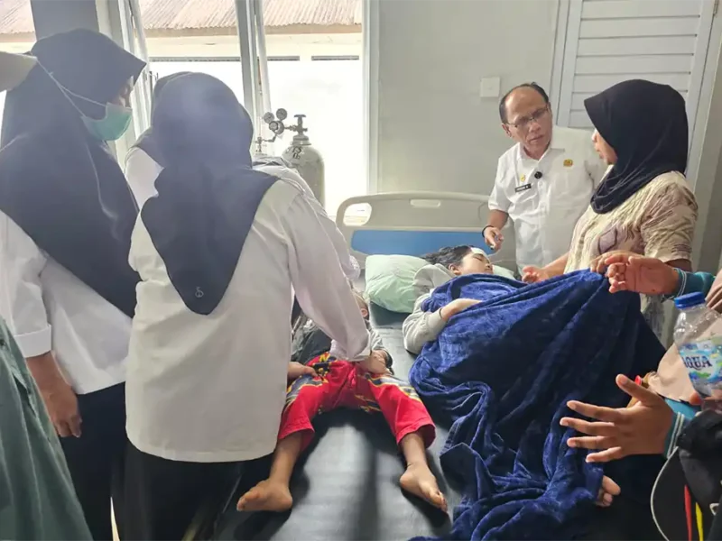 Terjadi Lagi, Ratusan Pelajar Palupuh Agam Diduga Keracunan Usai Santap MBG