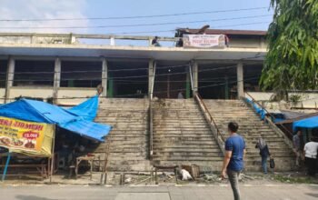 Padang Teater, Ketika Lantai Dua Itu Kini Jadi Tempat Sujud