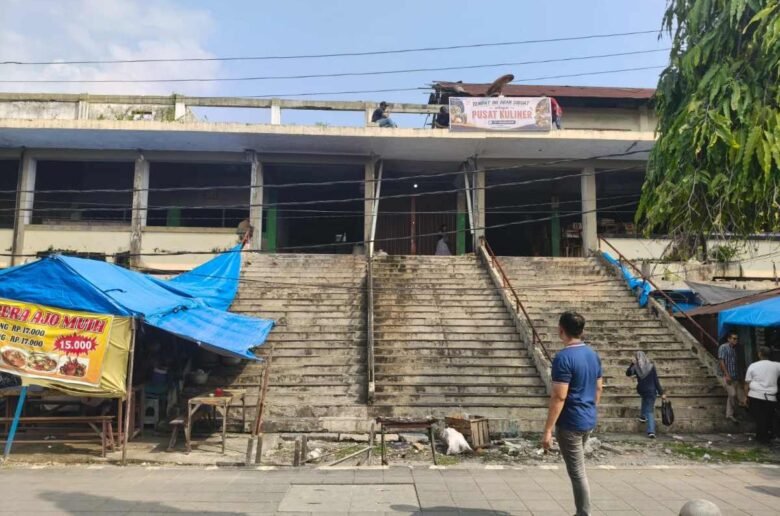 Padang Teater Revitalisasi Pusat Kuliner Padang Teater Pasar Raya Padang