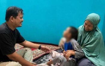 Dosen Terapi Wicara Mercubaktijaya Latih Keluarga ABK di Rumah MANS