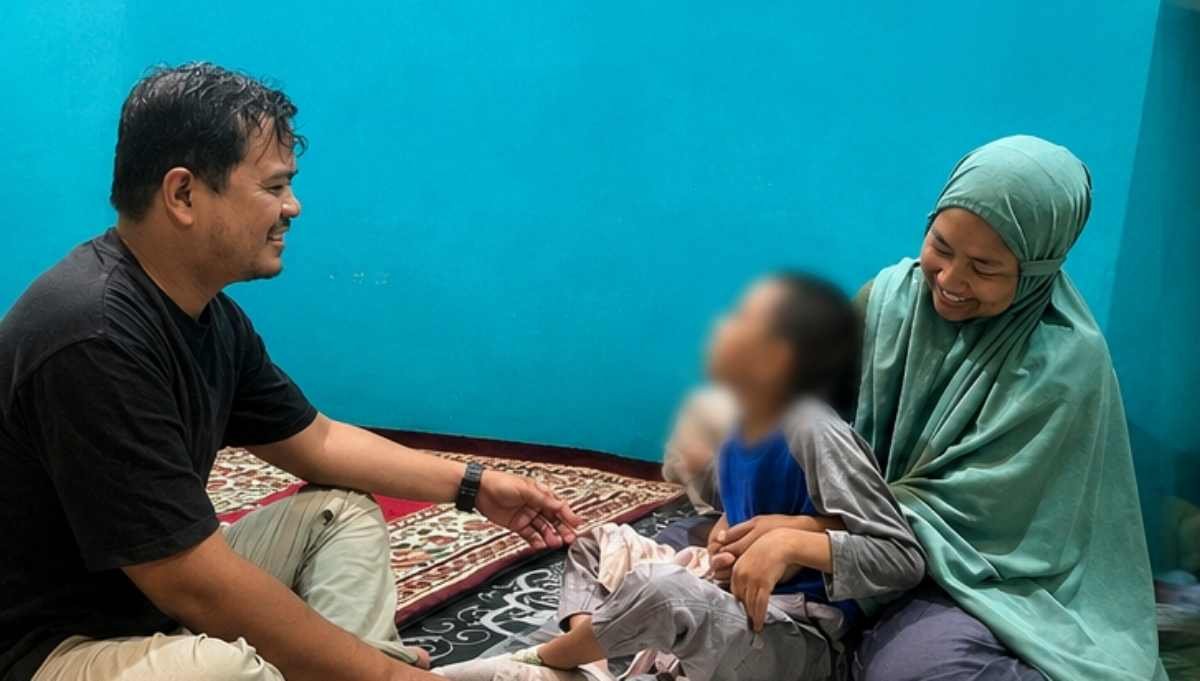 Dosen Terapi Wicara Mercubaktijaya Latih Keluarga ABK di Rumah MANS