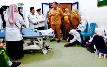 Kasus Dugaan Keracunan MBG di Pariaman: Denyut Nadi dan Tensi Menurun, Dua Siswi Dirujuk ke RSUP M Djamil