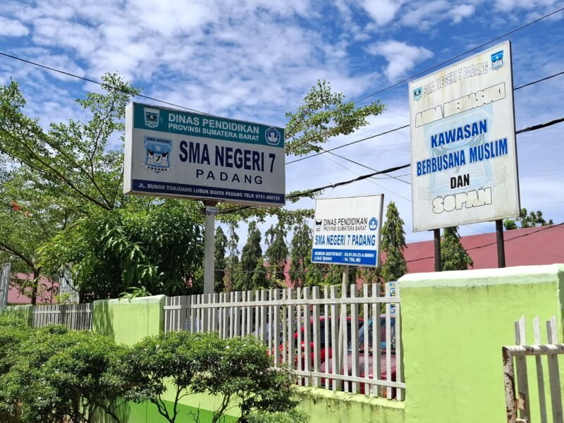 Img 20261005 Wa0140 800X600 Syabri purnama satu-satunya guru pjok di padang peraih emas porprov, buat bangga sman 7 padang
