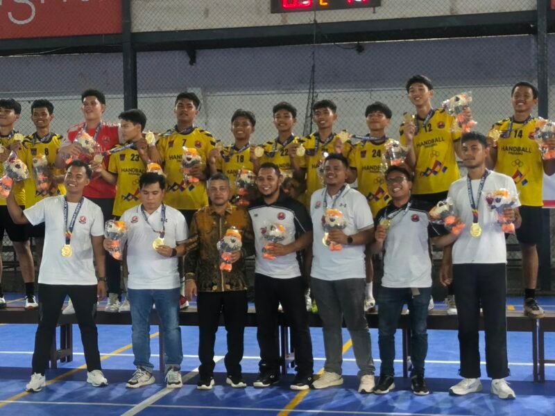 Img 20261006 Wa0127 800X600 Tim bola tangan kota padang sukses sumbangkan kawinkan medali emas putra putri