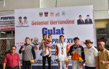 Peraih emas porprov cabor gulat sandi pratama , teryata guru pjok sd islam khaira ummah
