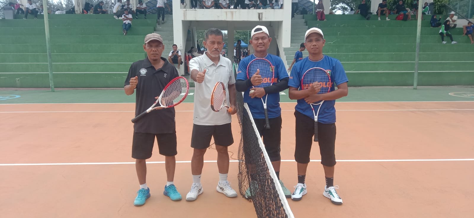 Tim Beregu Soft Tenis Kota Padang Melaju ke Babak Semifinal, Medali Perunggu Sudah Digengaman