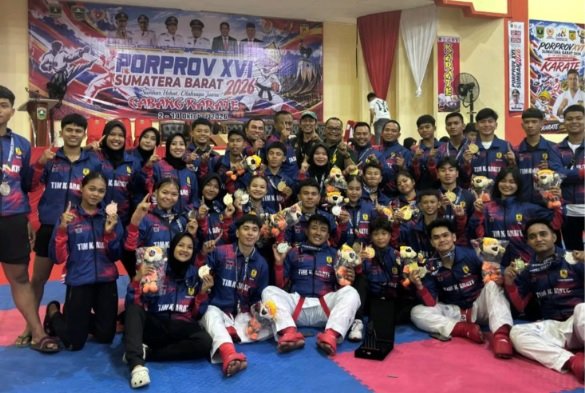 Raih Delapan Emas, Padang Juara Umum Cabang Karate Porprov XVI 2026
