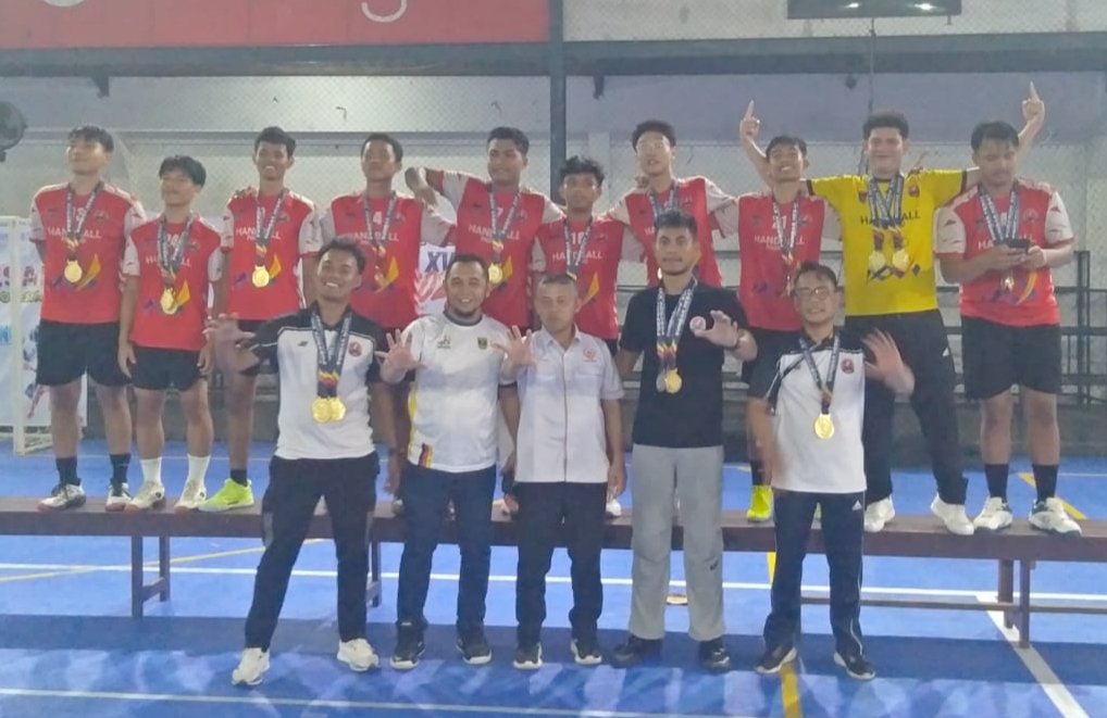 Padang-Padang Pariaman Berbagi Emas, Pertandingan Bola Tangan Beach Dimulai