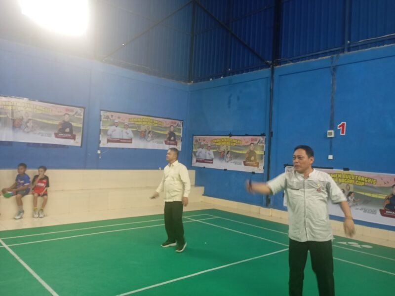 Dibuka ketua koni padang erianto, turnamen bulutangkis anak nagari cup ii diikuti 71 peserta dari kabupaten kota se-sumbar