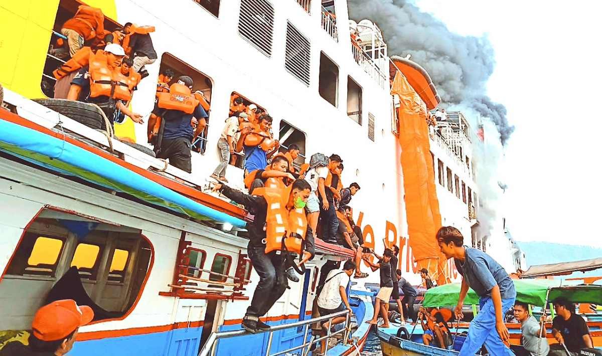 Ketua MUI Sumbar Selamat dari Kebakaran KMP Batumandi, Bus NPM Hangus