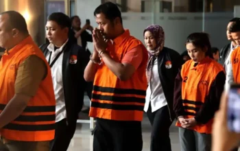 Kasus dugaan korupsi di bnpb, kpk tahan lima tersangka